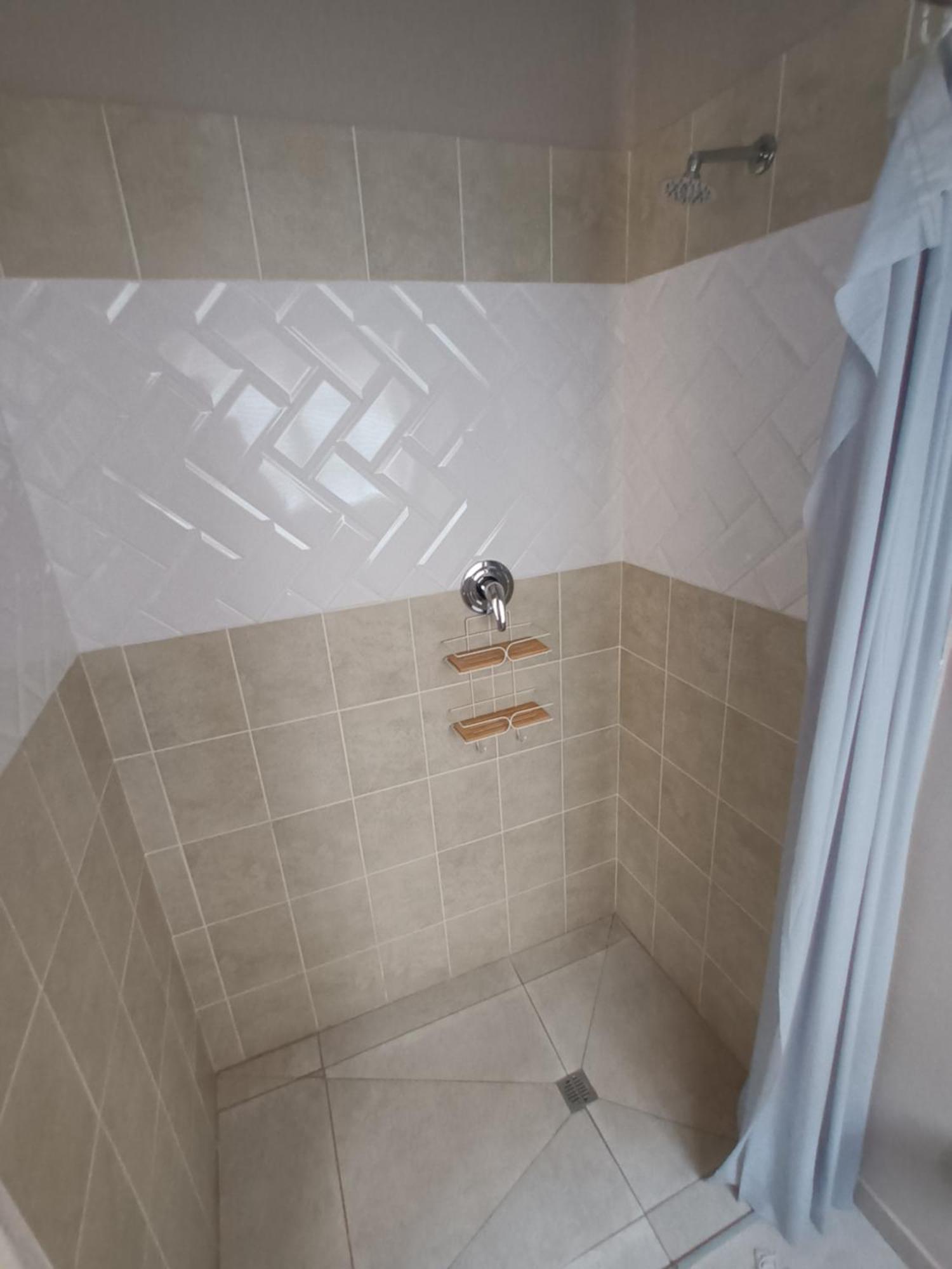 Featherhouse Колесберг Стая снимка